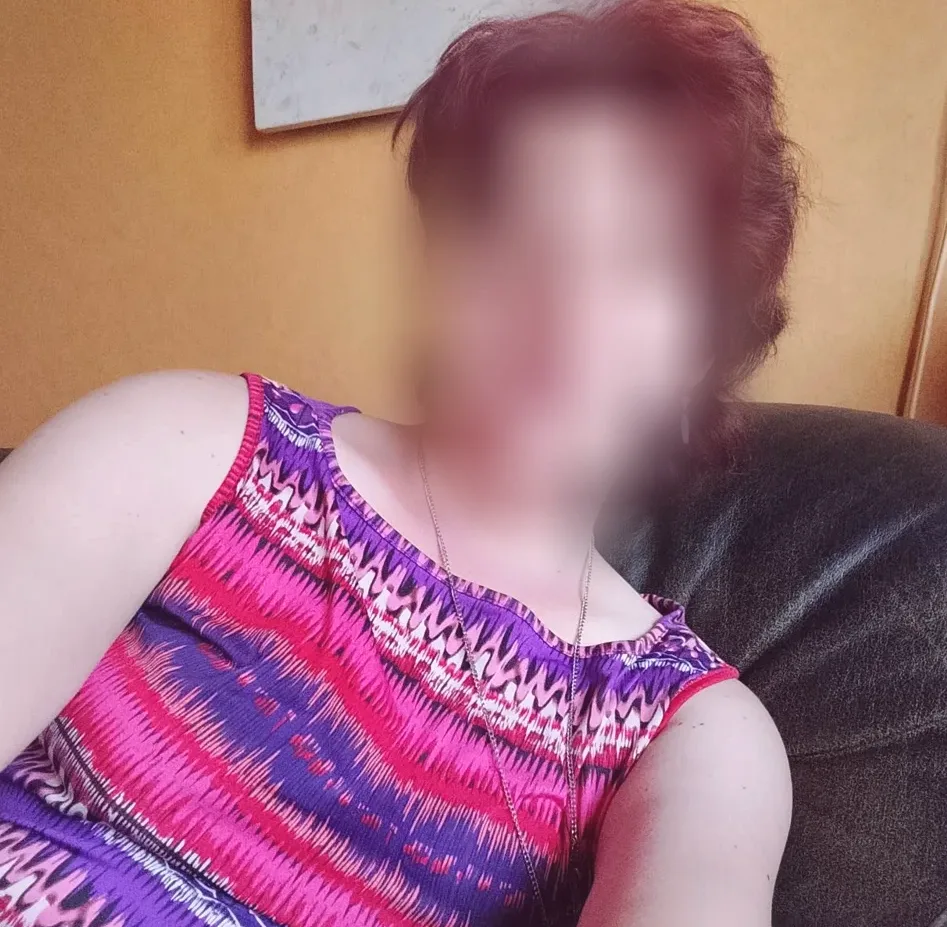 Alena, 35