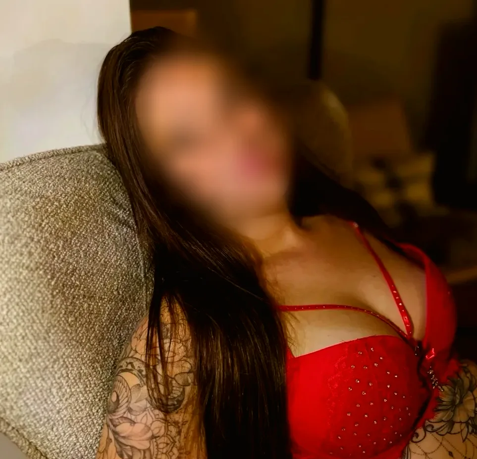 Bernadette, 23