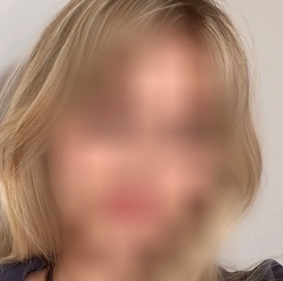 Elisabeth, 20