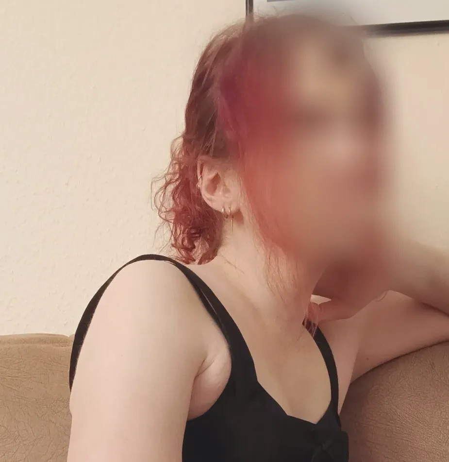 Ivana, 37