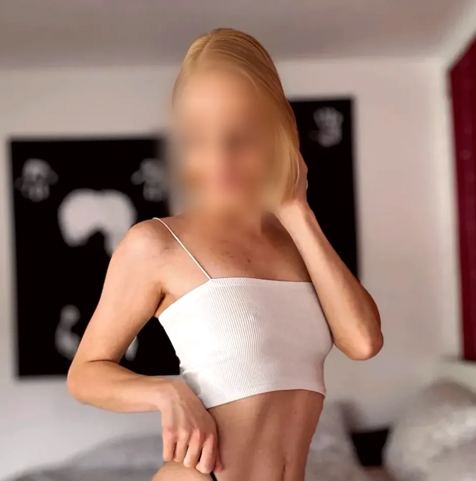 Ivona, 30