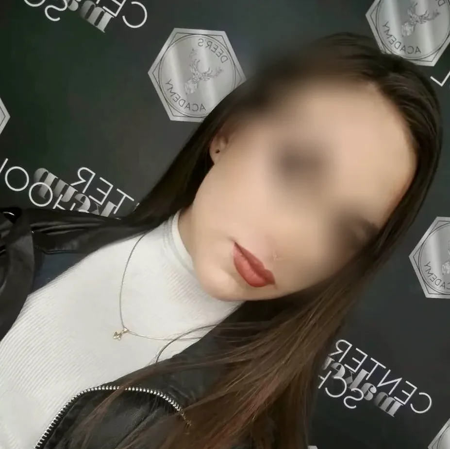 Katrin, 25