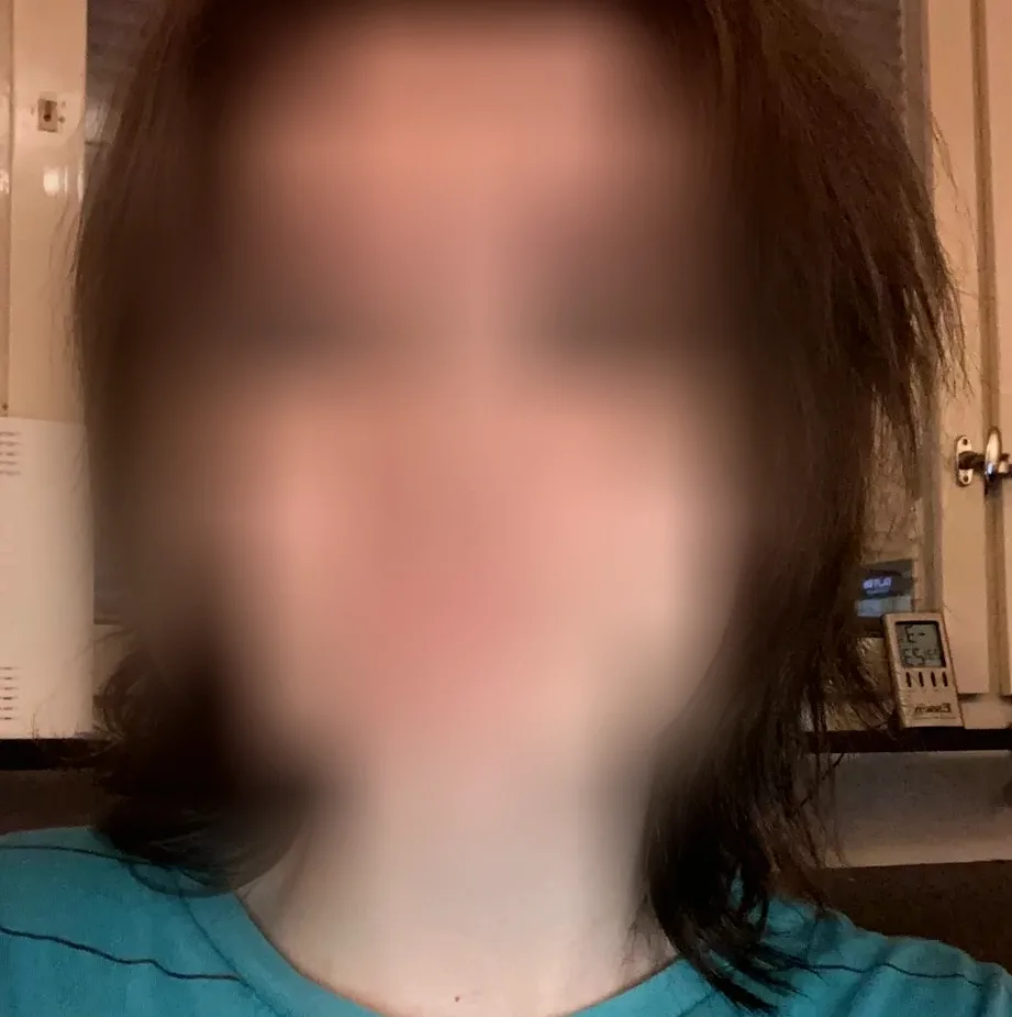 Mia, 29