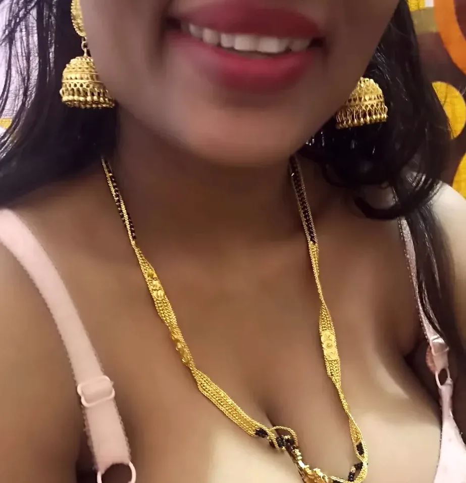 Valentina, 30